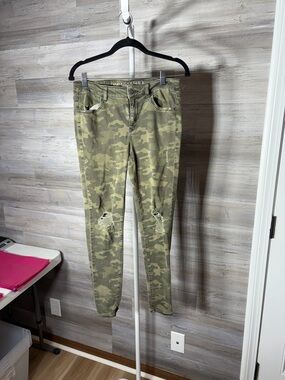 American Eagle Outfitters Camouflage Jeggings in Olive 2111